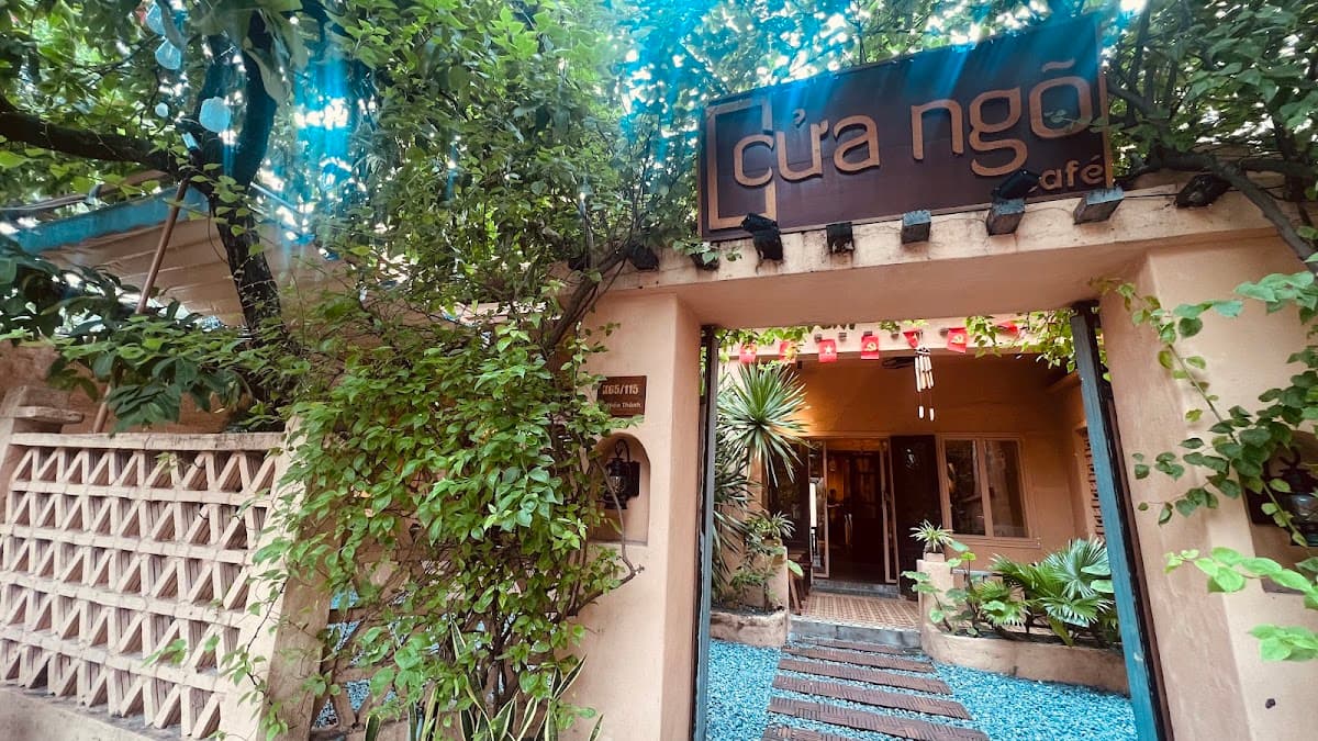 Cửa Ngõ Café