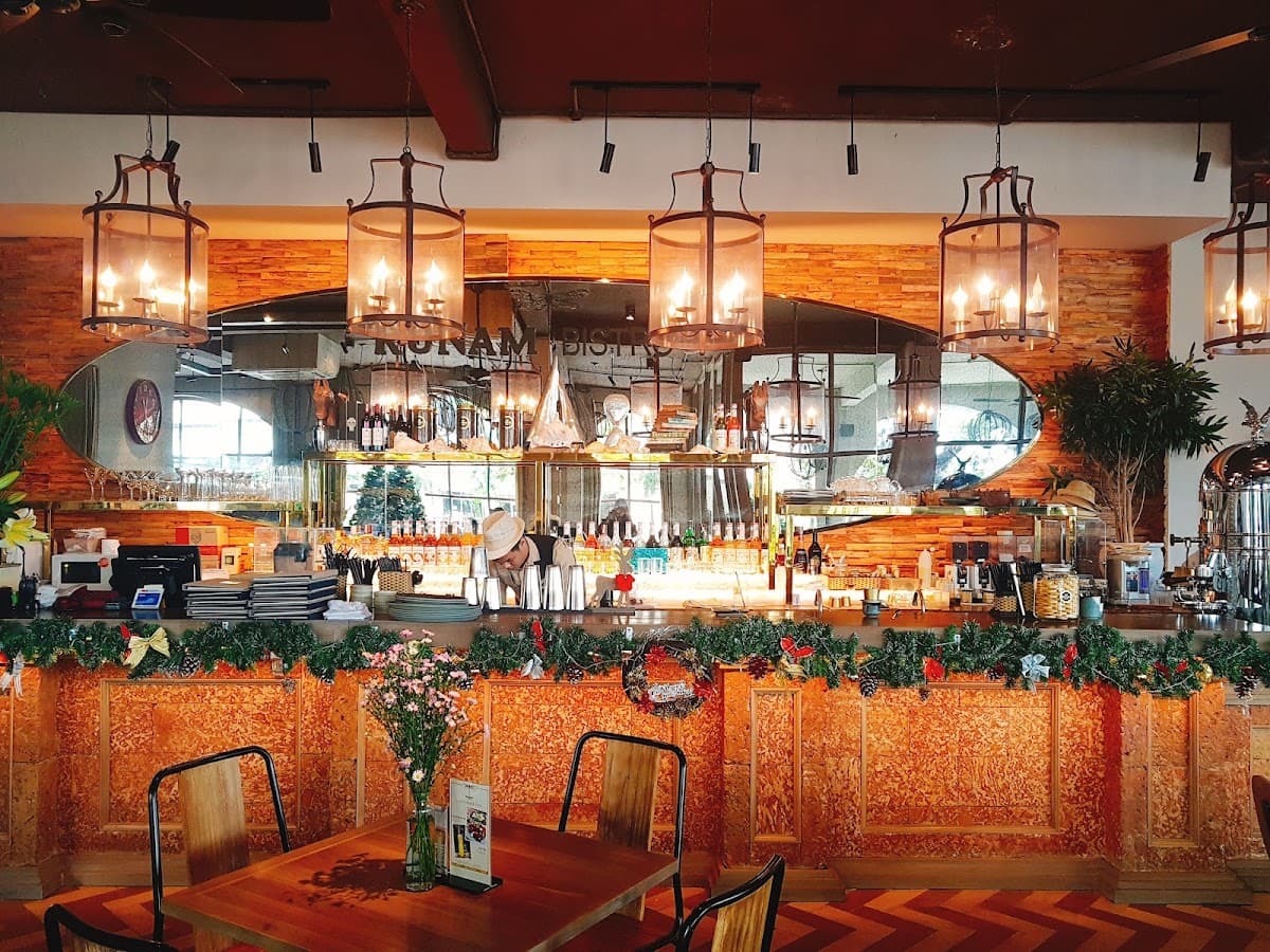 Runam Bistro