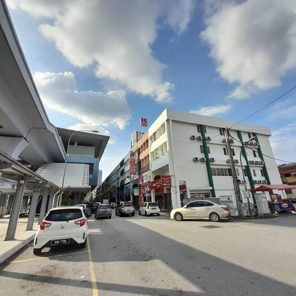 Room Plus Coliving Taman Pertama B04 Room For Rent Near MRT