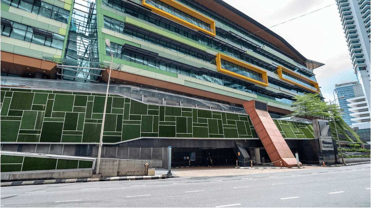 Spaces Platinum Sentral