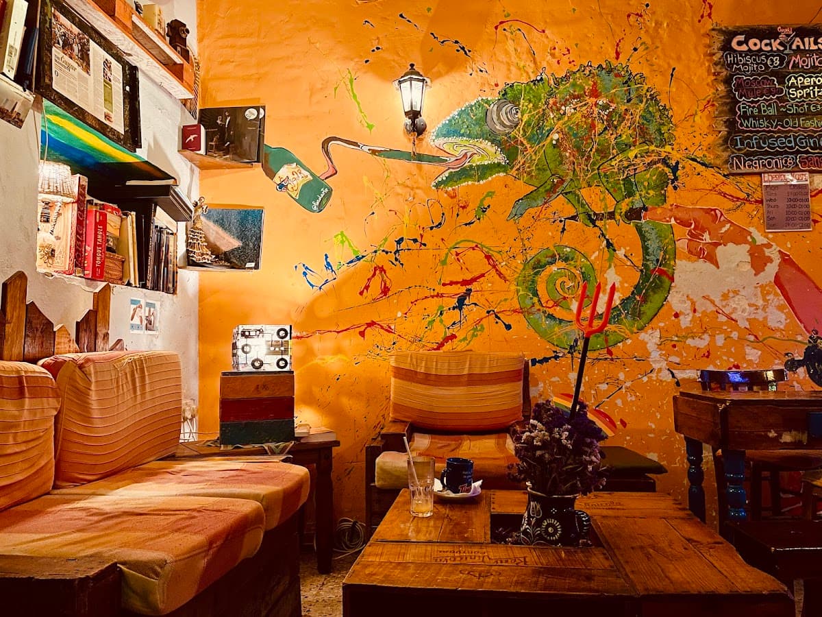 Ġugar Hangout & BAR